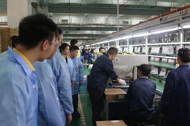 用心做好每件事 神舟帶領經銷商與媒體代表探訪電腦生產工廠之旅